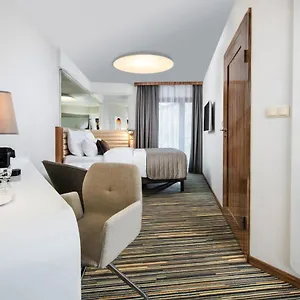 4* Ξενοδοχείο Leonardo Boutique Center